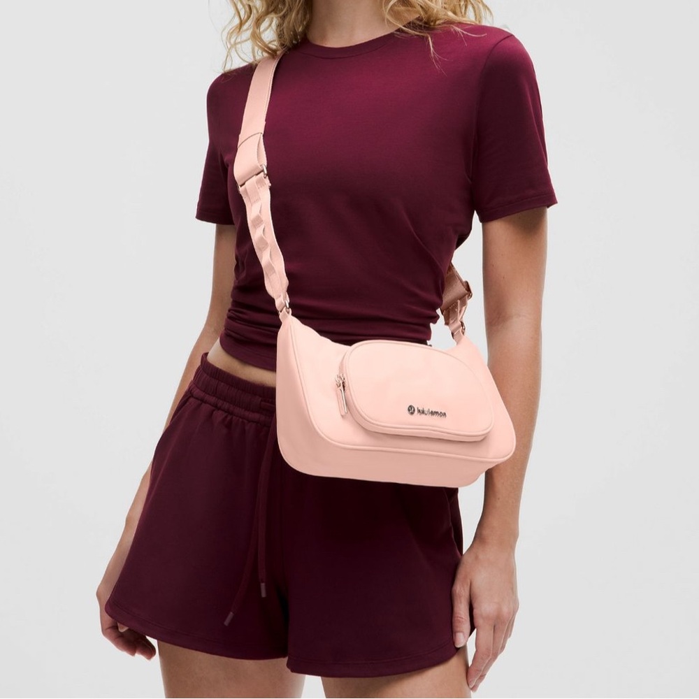 NWT lululemon Crossbody Bag with Nano Pouch 2L in‎ Flush Pink